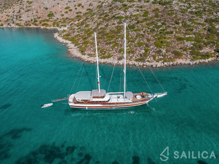 Gulet - Yacht Charter Sailica