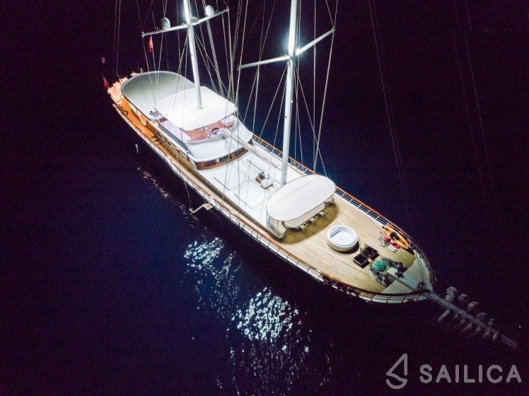 Gulet - Yacht Charter Sailica