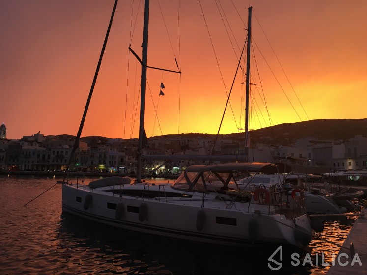 Jeanneau 54 - Yacht Charter Sailica