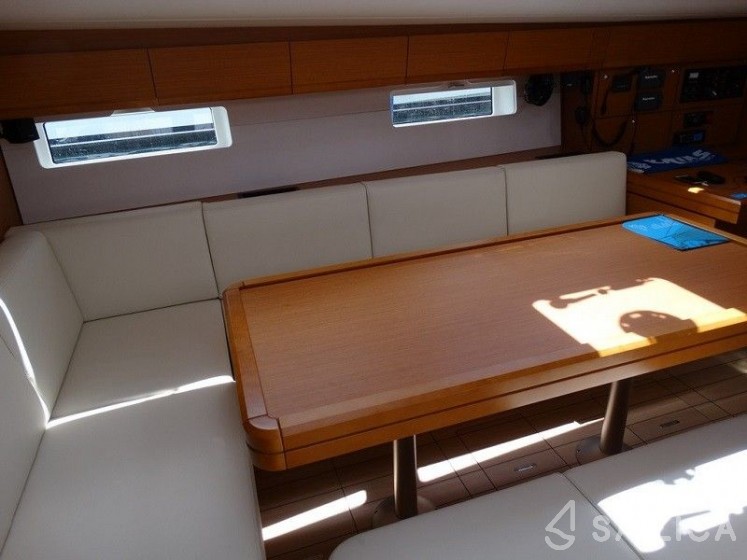 Jeanneau 54 - Yacht Charter Sailica