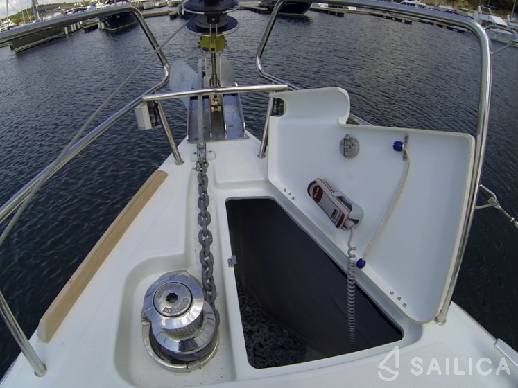 Oceanis 50 - Yacht Charter Sailica