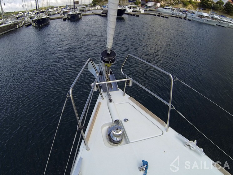 Oceanis 50 - Yacht Charter Sailica