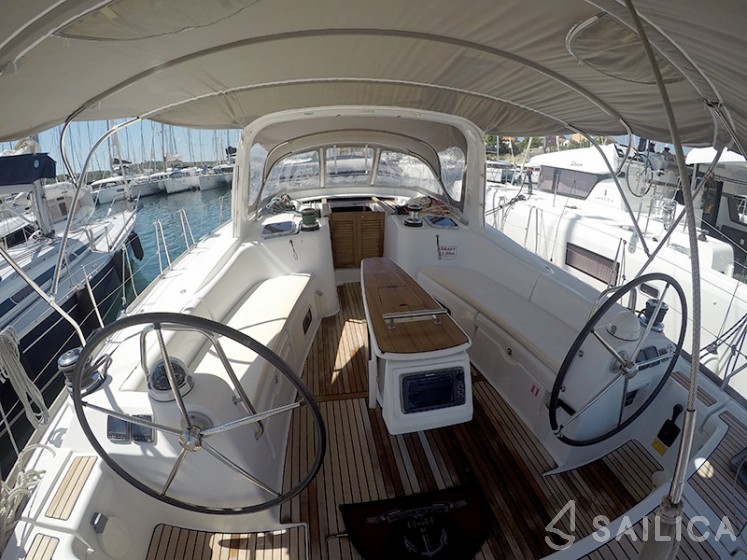 Oceanis 50 - Yacht Charter Sailica