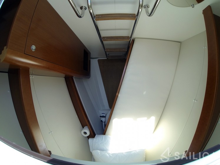Oceanis 50 - Yacht Charter Sailica