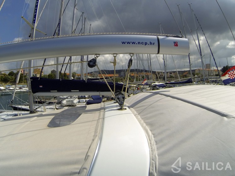 Oceanis 50 - Yacht Charter Sailica