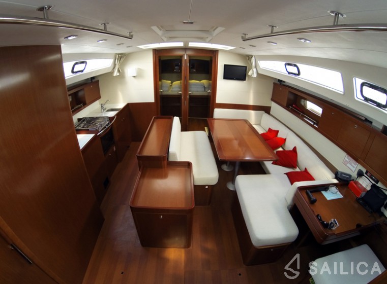 Oceanis 50 - Yacht Charter Sailica