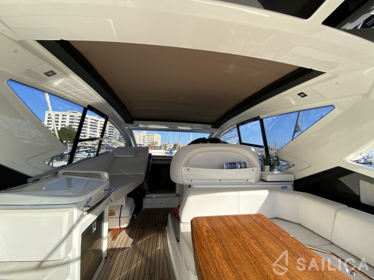 Cranchi M44 HT - Yacht Charter Sailica