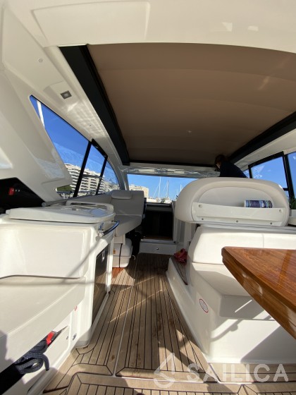 Cranchi M44 HT - Yacht Charter Sailica
