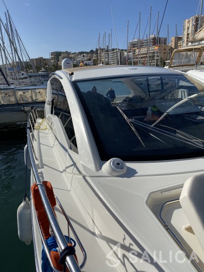 Cranchi M44 HT - Yacht Charter Sailica