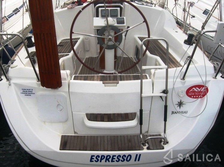 Sun Odyssey 30i - Yacht Charter Sailica