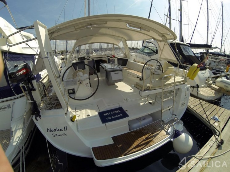 Oceanis 45 - Yacht Charter Sailica