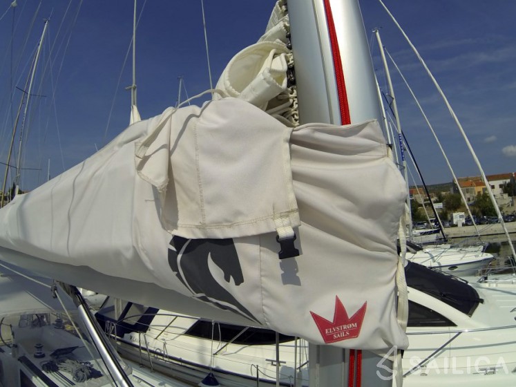 Oceanis 45 - Yacht Charter Sailica
