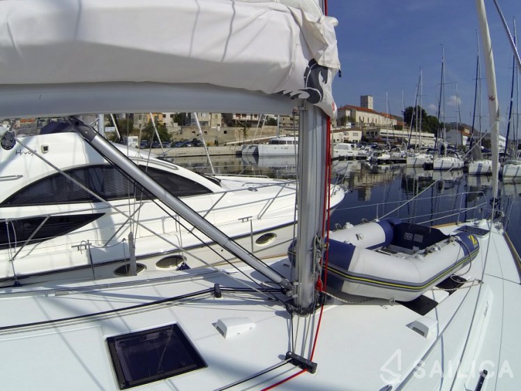 Oceanis 45 - Yacht Charter Sailica