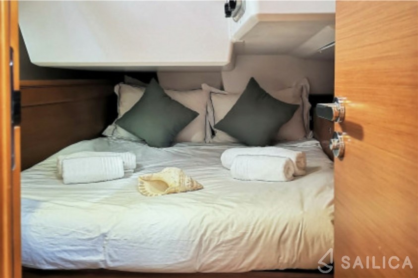 Sun Odyssey 509 - Yacht Charter Sailica