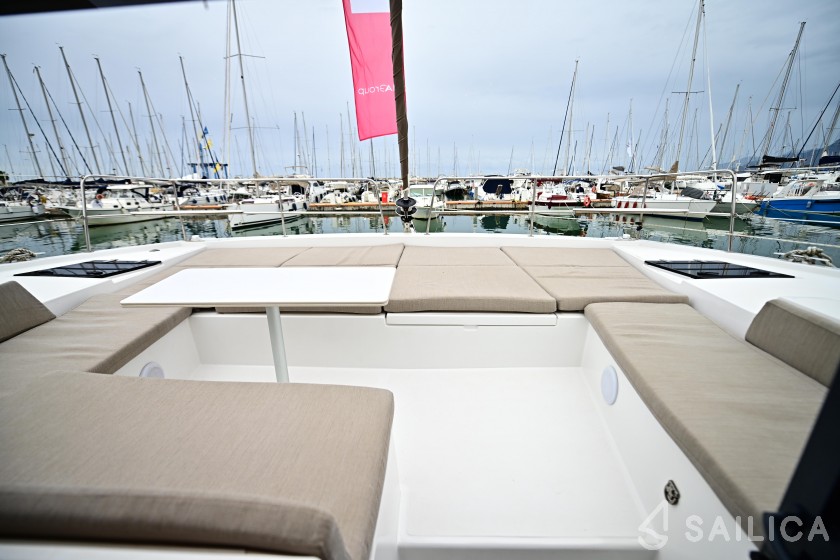Bali 4.2 - Yacht Charter Sailica