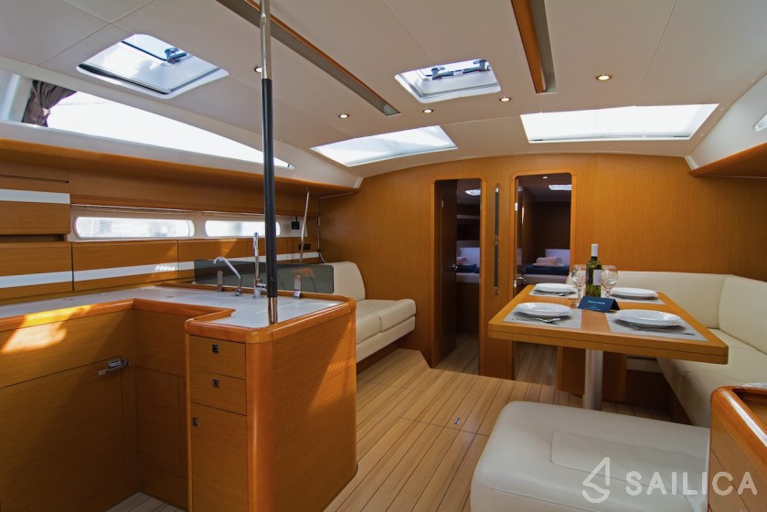 Jeanneau 53 - Yacht Charter Sailica