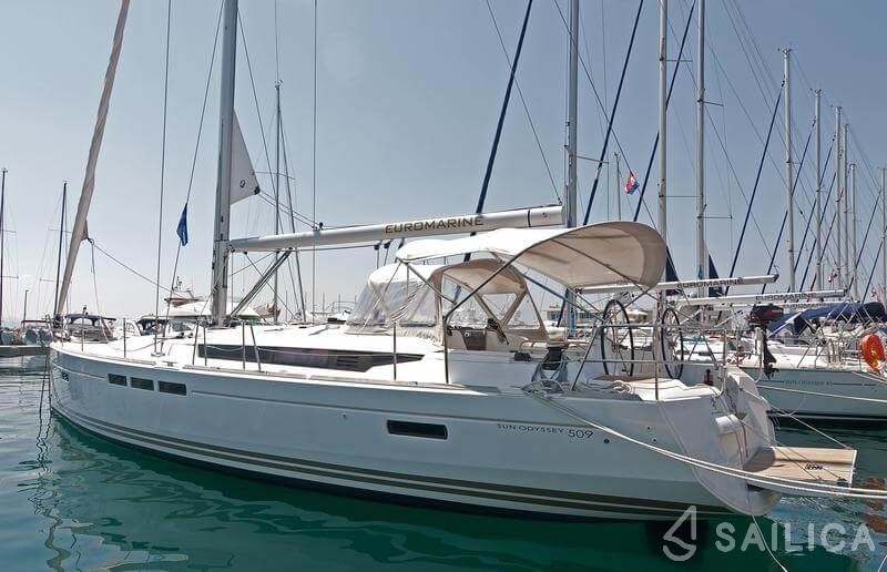 Sun Odyssey 509 - Yacht Charter Sailica