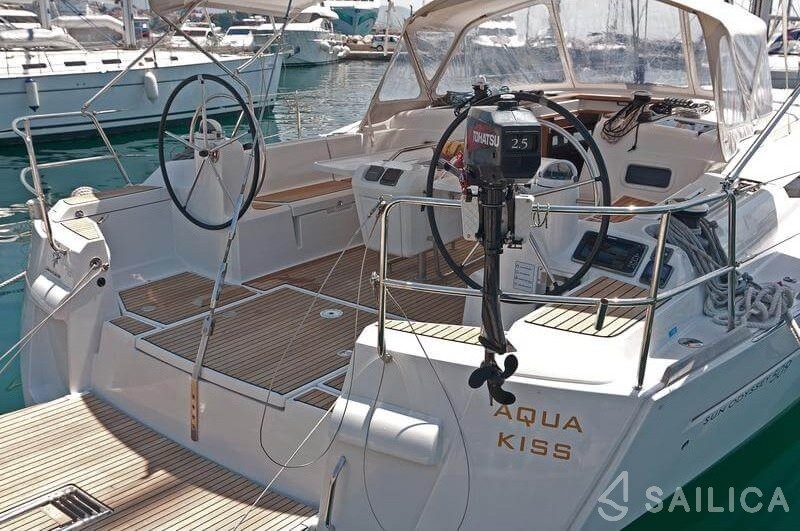 Sun Odyssey 509 - Yacht Charter Sailica