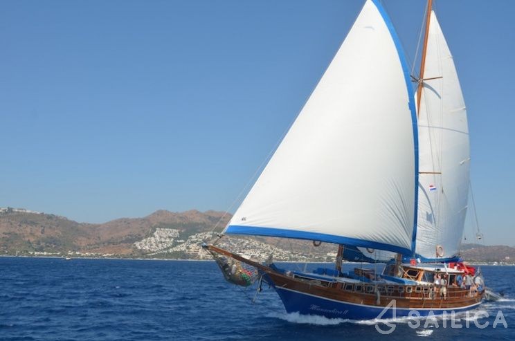 Gulet - Yacht Charter Sailica