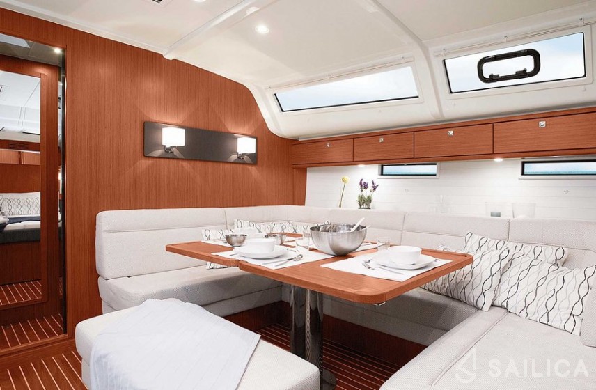 Bavaria 51 Cruiser - Yacht Charter Sailica