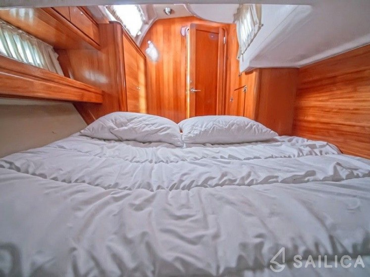 Bavaria 46 Cruiser - Yacht Charter Sailica