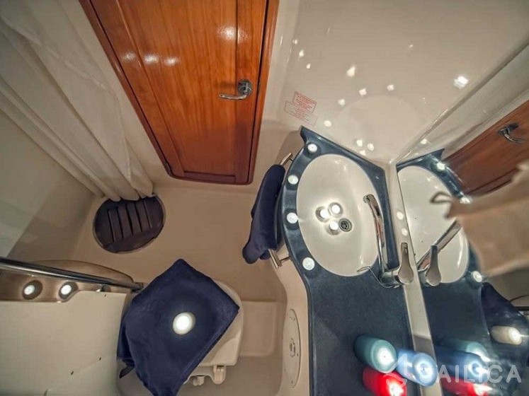 Bavaria 46 Cruiser - Yacht Charter Sailica
