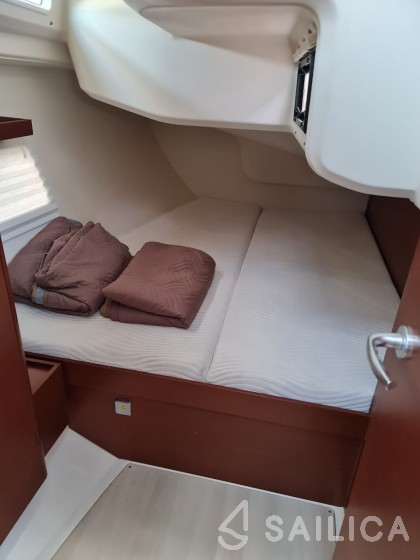 Hanse 418 - Yacht Charter Sailica