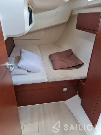 Hanse 418 - Yacht Charter Sailica