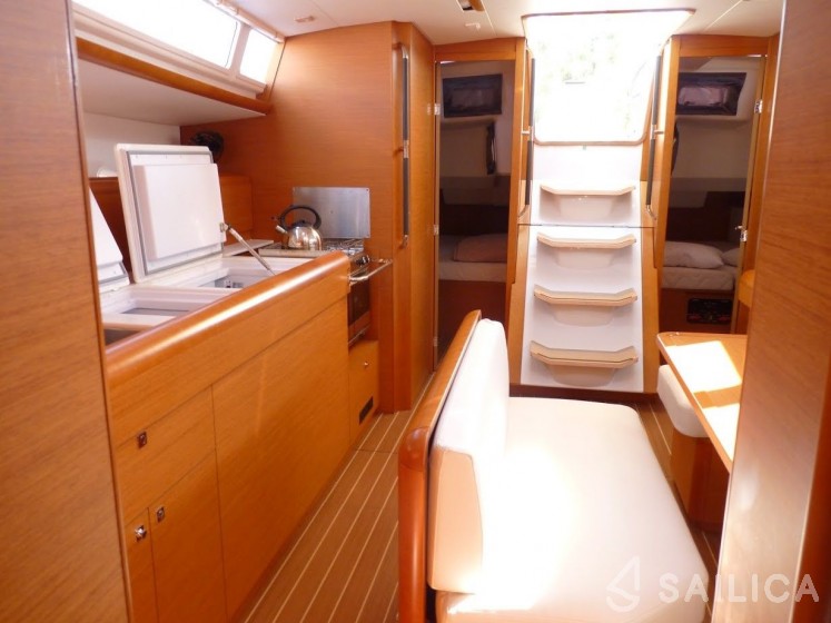 Sun Odyssey 479 - Yacht Charter Sailica