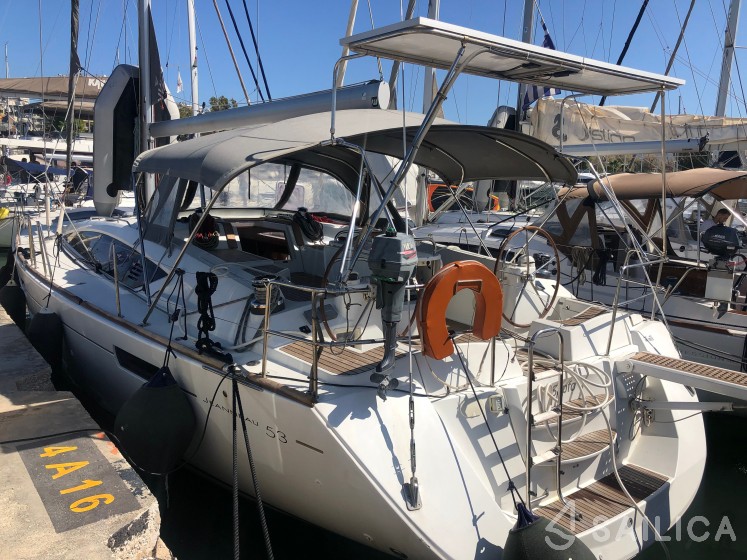 Jeanneau 53 - Yacht Charter Sailica