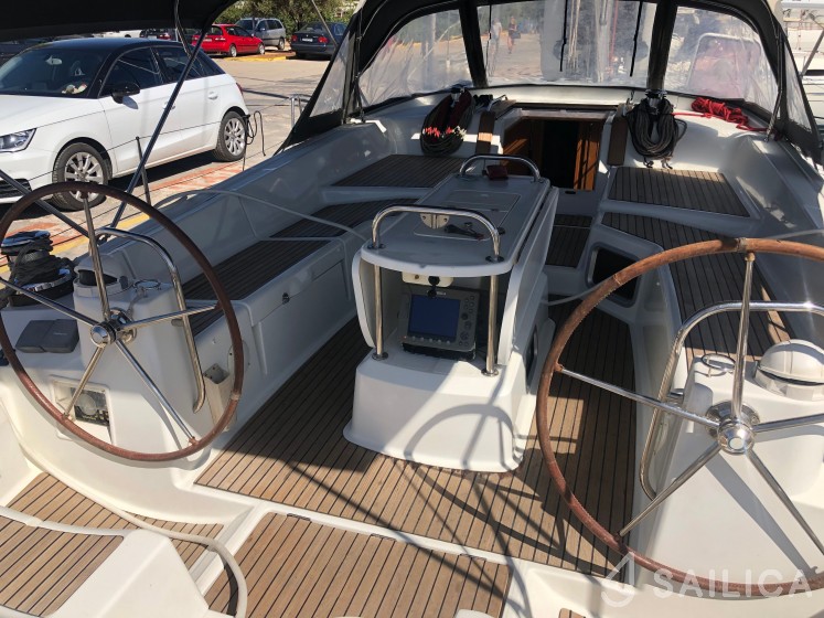 Jeanneau 53 - Yacht Charter Sailica