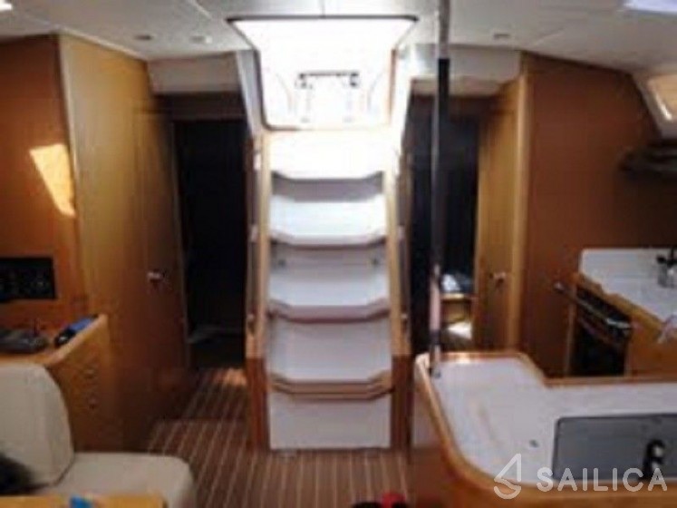 Jeanneau 53 - Yacht Charter Sailica