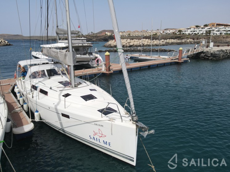Hanse 415 - Yacht Charter Sailica