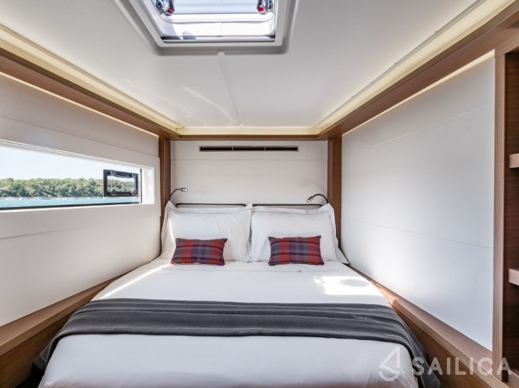 Lagoon 46  - Yacht Charter Sailica