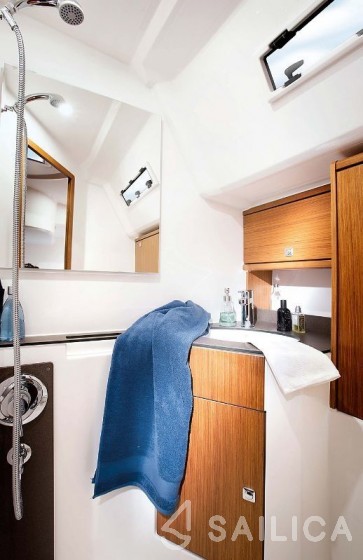 Bavaria Cruiser 46 - Yacht Charter Sailica