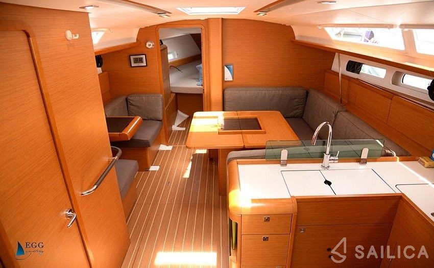 Sun Odyssey 419 - Yacht Charter Sailica