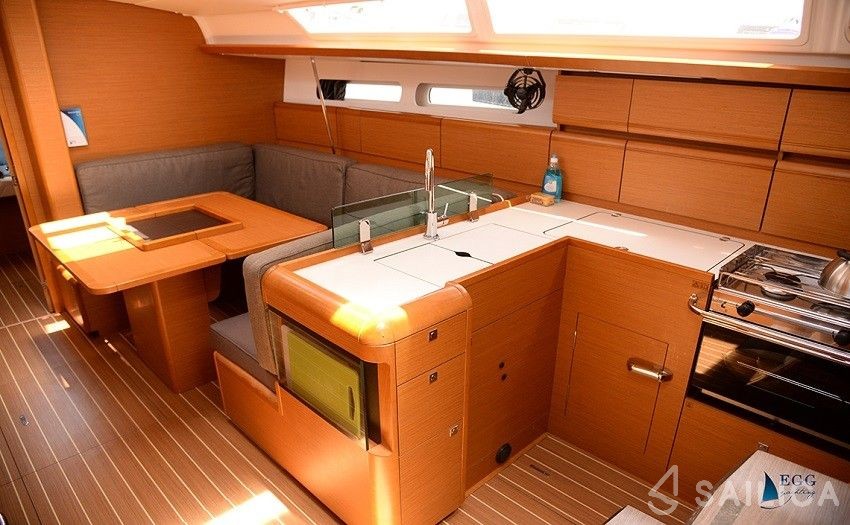 Sun Odyssey 419 - Yacht Charter Sailica