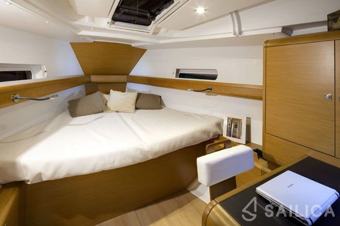 Sun Odyssey 419 - Yacht Charter Sailica