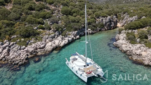 Lipari 41 - Yacht Charter Sailica