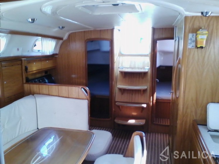 Bavaria 39 Cruiser - Yacht Charter Sailica