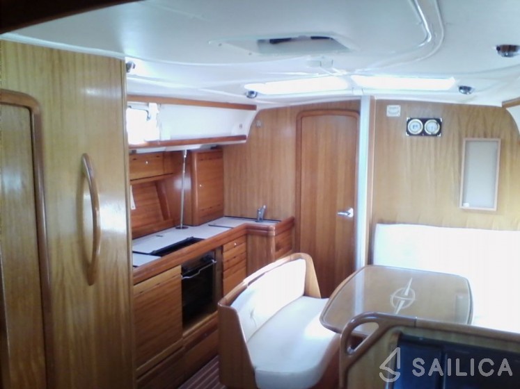 Bavaria 39 Cruiser - Yacht Charter Sailica
