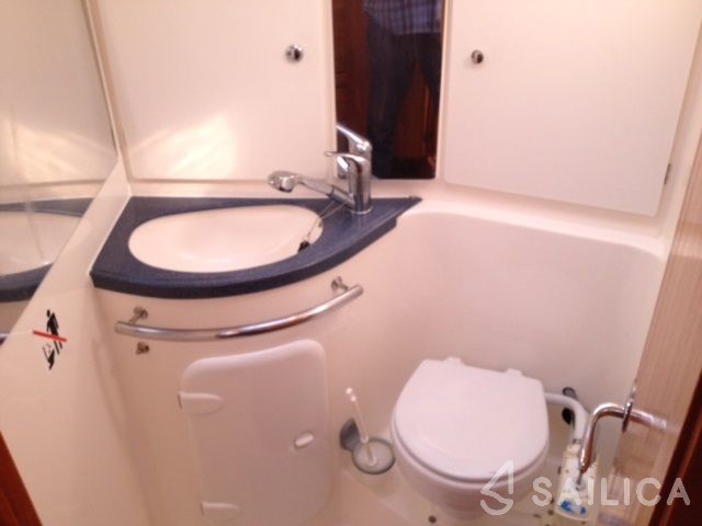 Bavaria 39 Cruiser - Yacht Charter Sailica