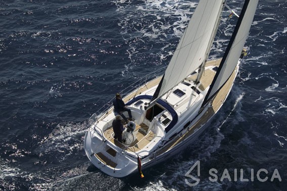 Bavaria 39 Cruiser - Yacht Charter Sailica