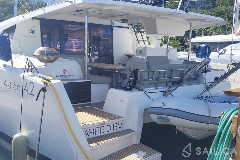 Astréa 42 - Yacht Charter Sailica