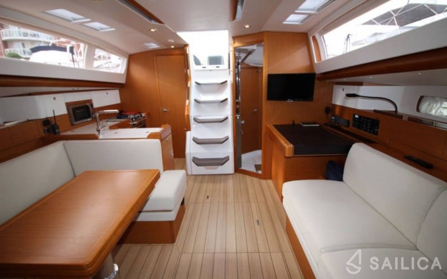 Sun Odyssey 44 - Yacht Charter Sailica