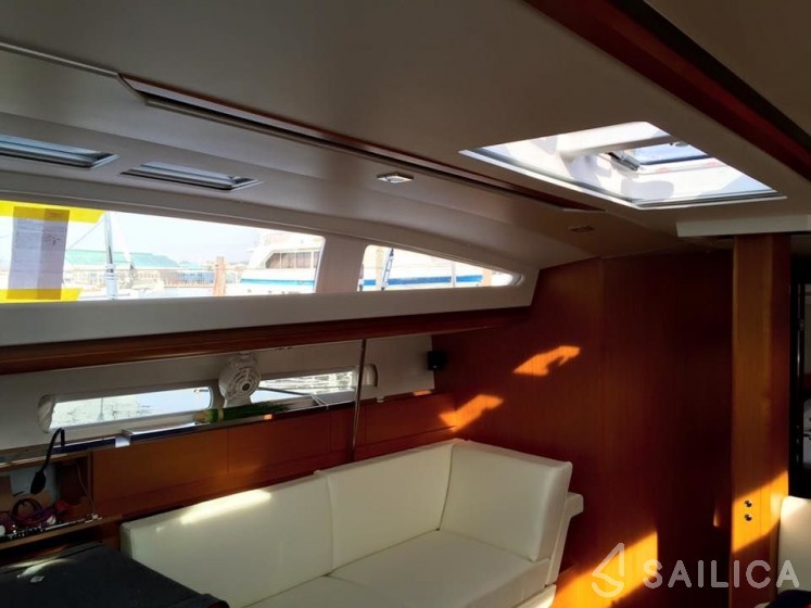 Sun Odyssey 44 - Yacht Charter Sailica