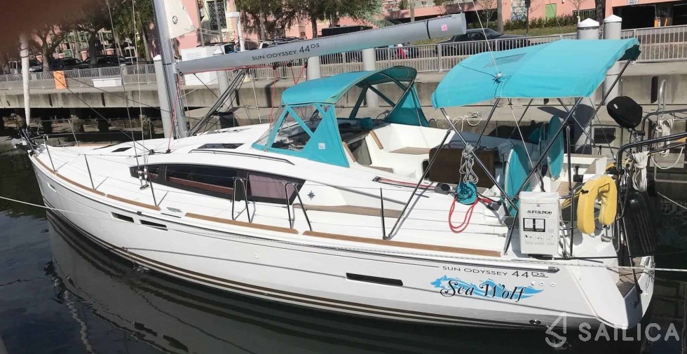 Sun Odyssey 44 - Yacht Charter Sailica