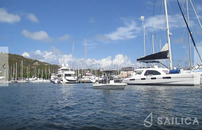 Lagoon 42 - Yacht Charter Sailica