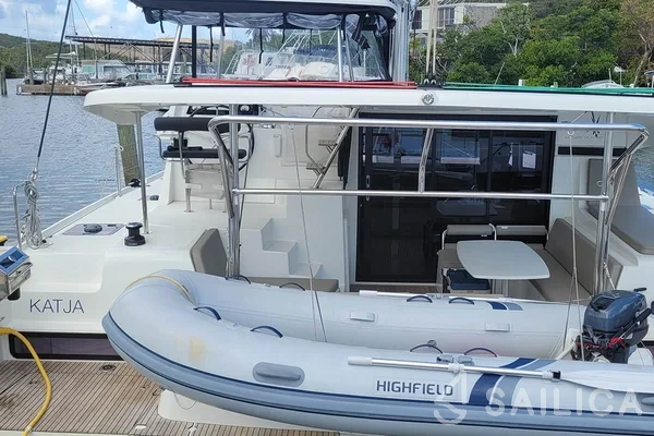 Lagoon 42 - Yacht Charter Sailica