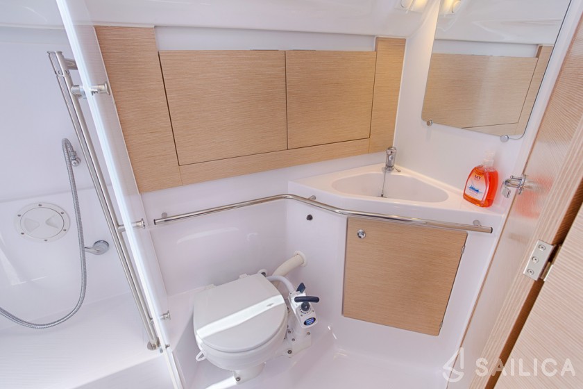 Elan 45 Impression - Yacht Charter Sailica